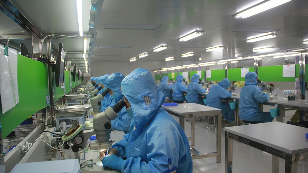 How LED Lighting Affects Worker Productivity in Industrial Settings